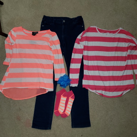 Old Navy Other - Complete outfit for girls